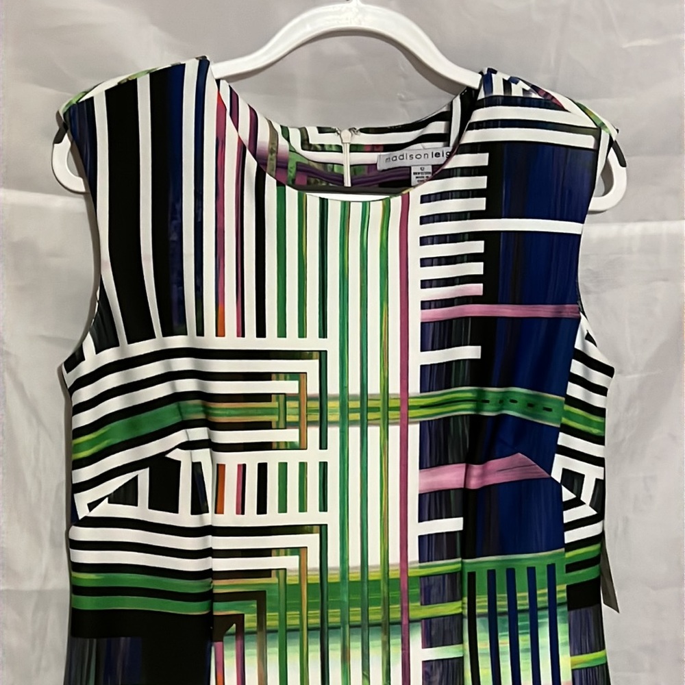 Madison Leigh Beautiful Multi-Color W/Flowers Dress, Size 12 NWT MAKE AN OFFER!!